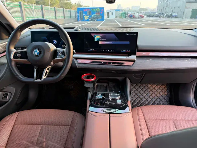 BMW 5 Series — Фото автомобиля 13