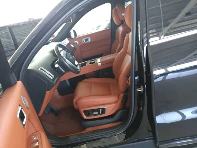 Li Auto L9 — Фото автомобиля 14