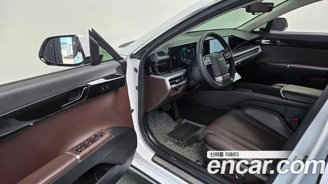 Hyundai Grandeur GN7 — Фото автомобиля 17