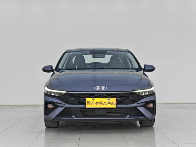 Hyundai Elantra — Фото автомобиля 2