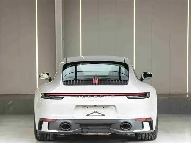 Porsche 911 — Фото автомобиля 3