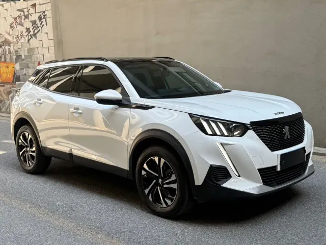 Peugeot 2008 — Фото автомобиля 3
