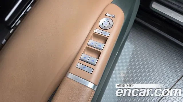 Hyundai Grandeur GN7 — Фото автомобиля 30