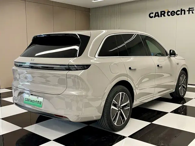 Li Auto L6 — Фото автомобиля 4