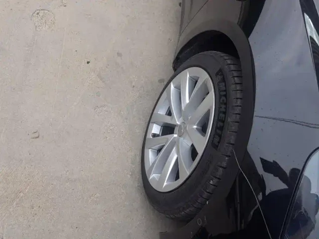 Tesla Model 3 — Фото автомобиля 6