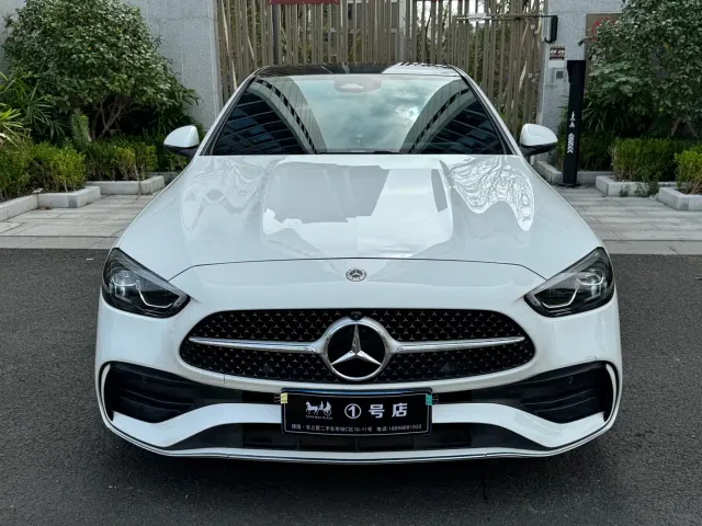 Mercedes-Benz C-Class — Фото автомобиля 2