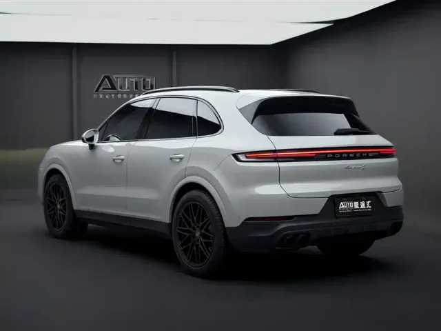 Porsche Cayenne — Фото автомобиля 6