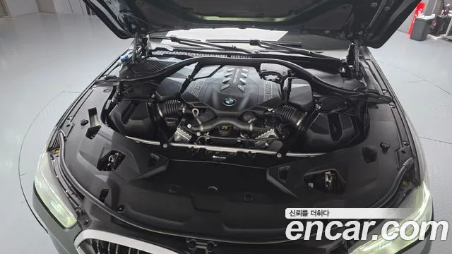 BMW 8 Series G15 — Фото автомобиля 5