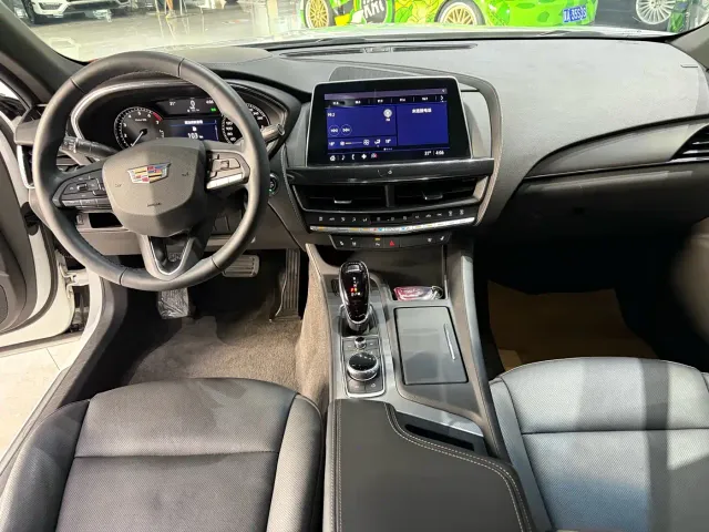 Cadillac CT5 — Фото автомобиля 11