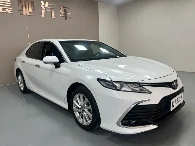Toyota Camry — Фото автомобиля 3