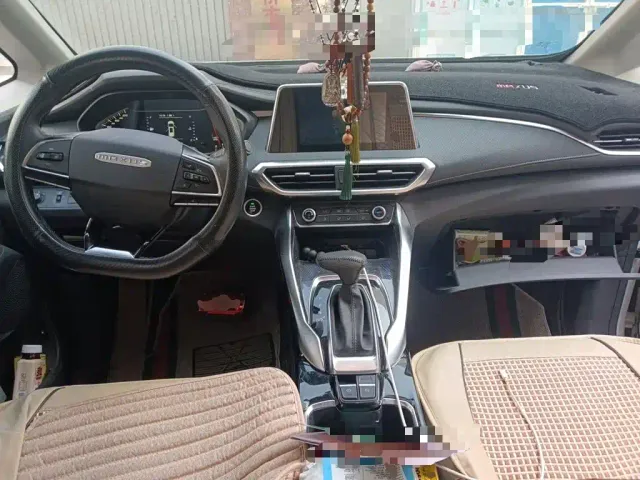 Maxus G50 — Фото автомобиля 10