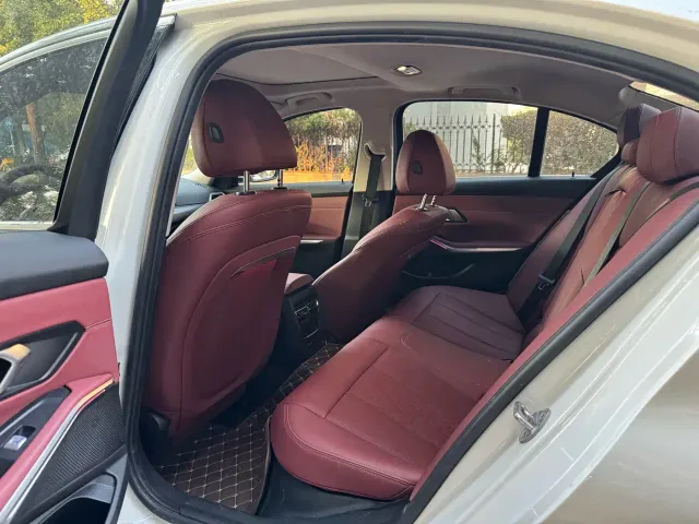 BMW 3 Series — Фото автомобиля 12