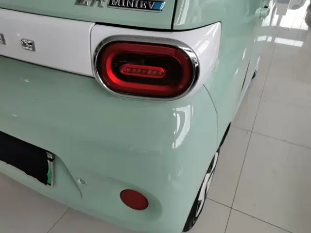 Wuling Hongguang Mini EV — Фото автомобиля 7