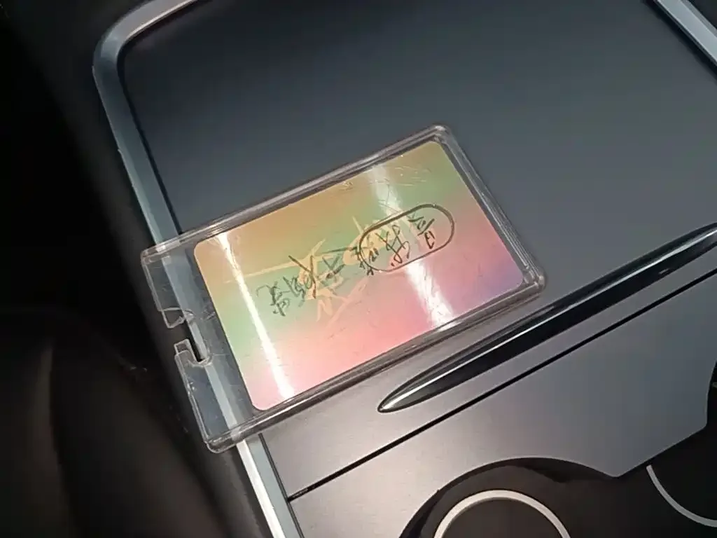 Tesla Model Y 2024 Rear-Wheel Drive Version — Фото автомобиля 8