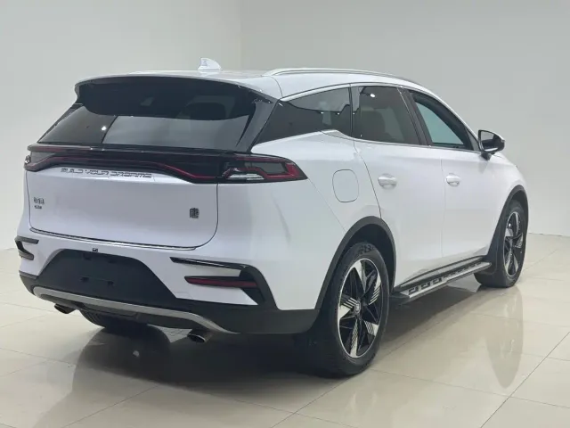 BYD Tang — Фото автомобиля 4