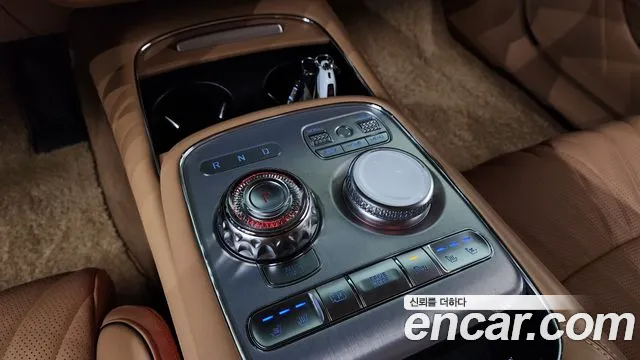 Genesis G90 Бензин 3.5 турбо AWD — Фото автомобиля 9