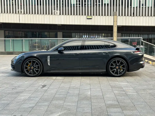 Porsche Panamera — Фото автомобиля 14