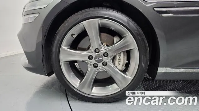 Genesis G80 Бензин 2.5 турбо AWD — Фото автомобиля 21