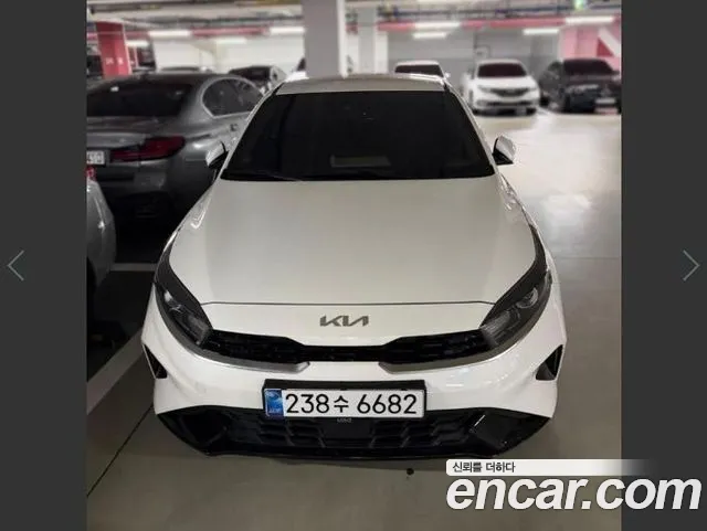 Фотография автомобиля — Kia K3 2nd Gen