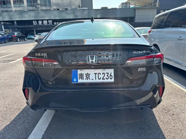 Honda Inspire — Фото автомобиля 5