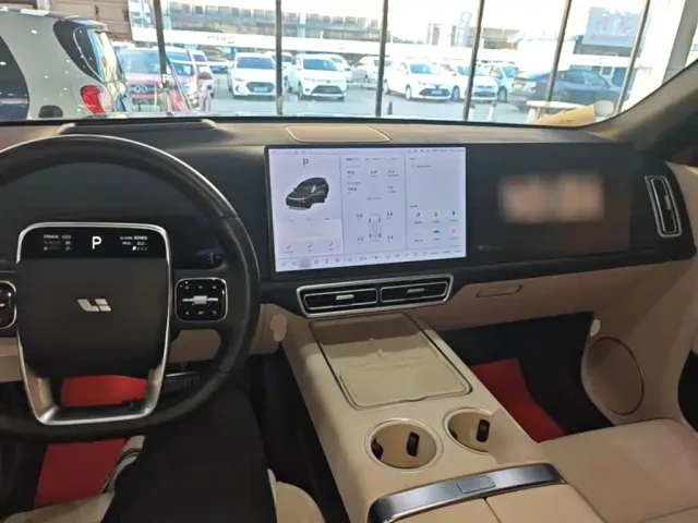Li Auto L9 — Фото автомобиля 5