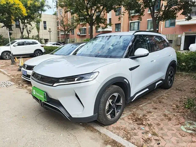 Фотография автомобиля — BYD Yuan UP