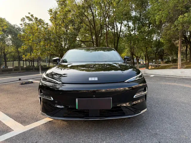 Geely Galaxy Xingyao 8 — Фото автомобиля 2