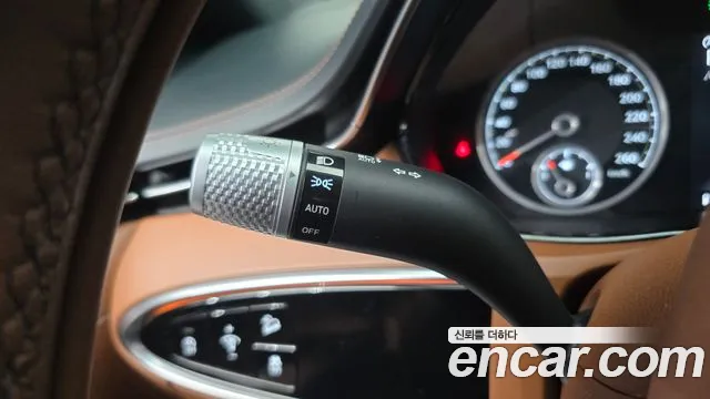 Genesis GV70 — Фото автомобиля 18
