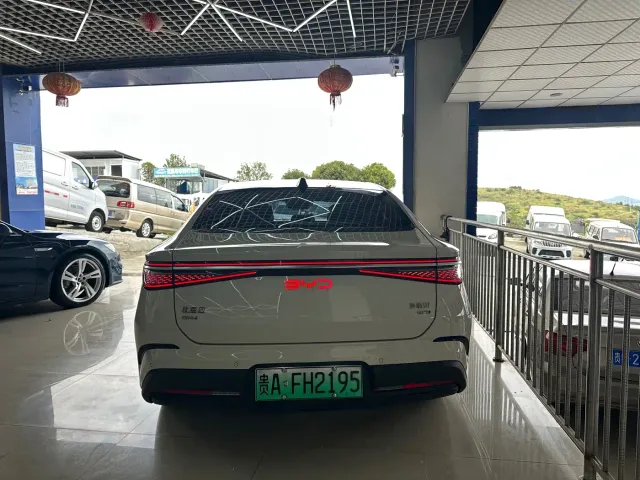 BYD Seal 07 DM-i — Фото автомобиля 10