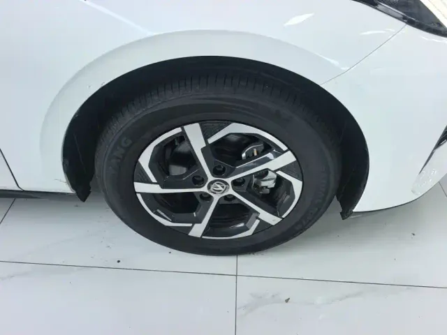 Changan Eado — Фото автомобиля 6