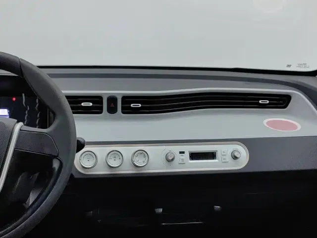 Wuling Hongguang Mini EV — Фото автомобиля 12