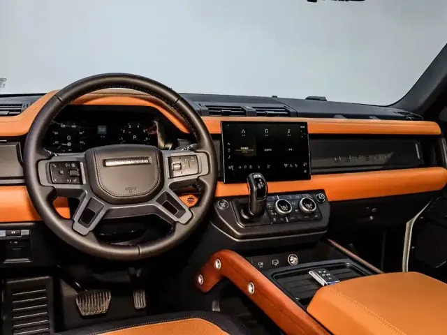 Land Rover Defender — Фото автомобиля 22