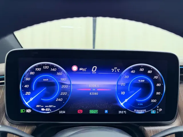 Mercedes-Benz EQE SUV — Фото автомобиля 14
