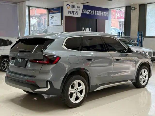 BMW X1 — Фото автомобиля 4