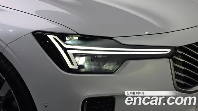 Volvo S90 — Фото автомобиля 7