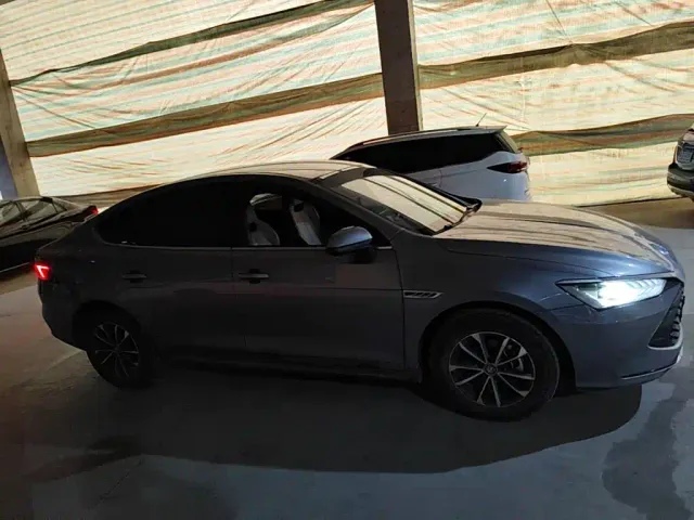 BYD Qin PLUS — Фото автомобиля 28