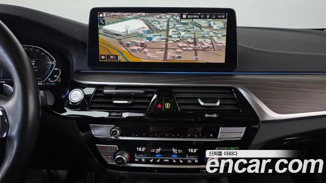 BMW 5 Series G30 — Фото автомобиля 19