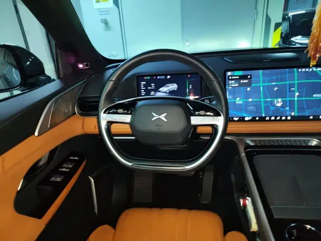 Xpeng G9 — Фото автомобиля 12