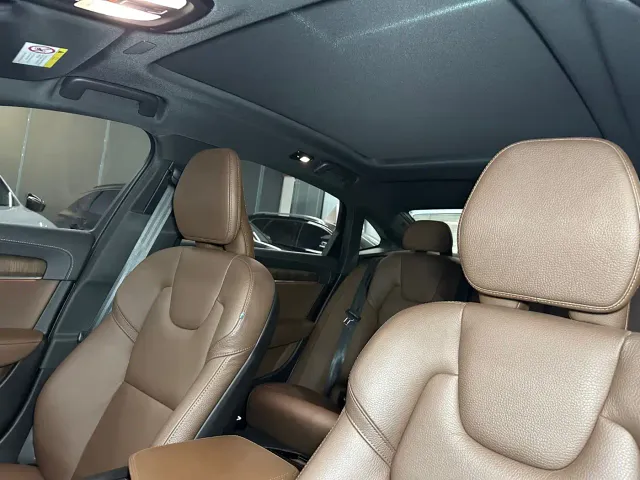 Volvo S90 — Фото автомобиля 12