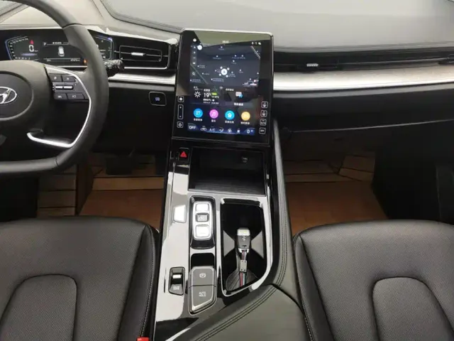 Hyundai Custo — Фото автомобиля 16