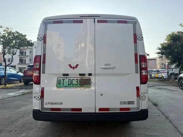 Wuling Yangguang — Фото автомобиля 7