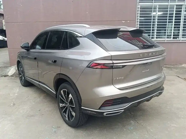 Roewe RX5 — Фото автомобиля 4