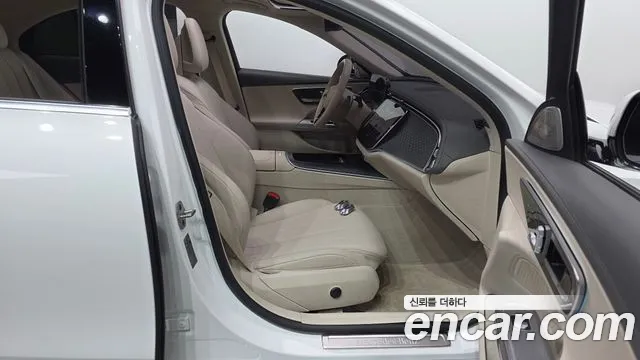 Mercedes-Benz E-Class W214 — Фото автомобиля 16