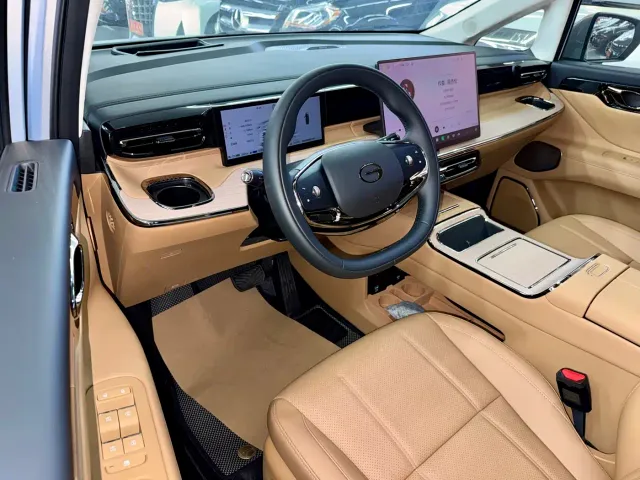 GAC Trumpchi E8 — Фото автомобиля 9