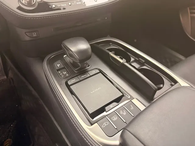 Lexus LS — Фото автомобиля 9