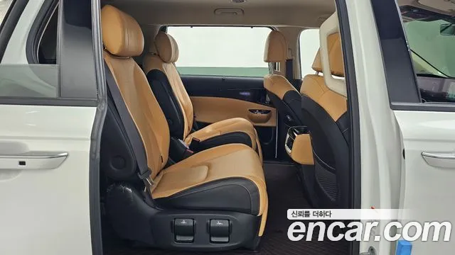Kia Canival Carnival 4 поколение Дизель 7 мест Signature — Фото автомобиля 12