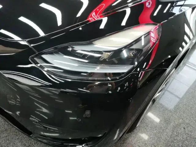 Tesla Model Y — Фото автомобиля 23