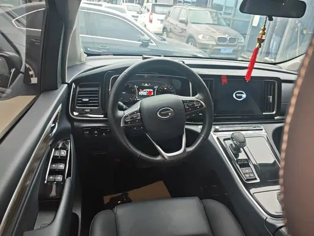 GAC Trumpchi M8 — Фото автомобиля 10
