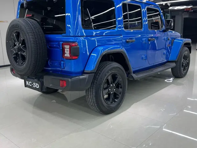 Jeep Wrangler — Фото автомобиля 5