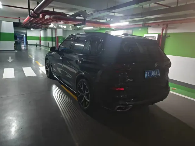 BMW X5 — Фото автомобиля 4
